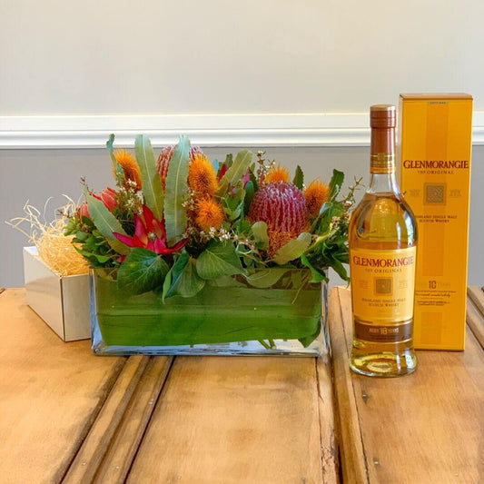 Whisky Business – Floral Whisky Hamper