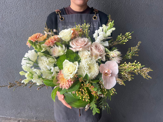 Peache – Elegant White Bouquet